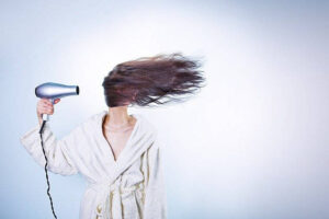 Read more about the article बालों को घना कैसे करे – बाल झड़ने का रामबाण इलाज